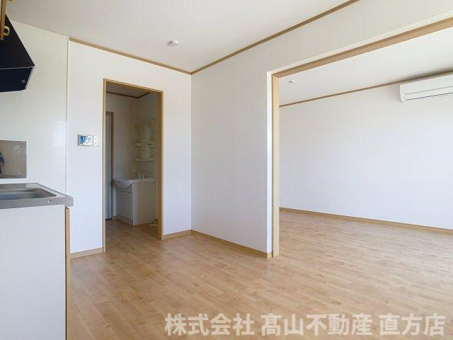 ユニフレックス中間Bの居間・リビング