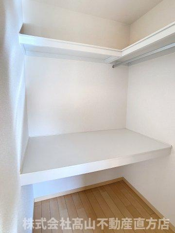 ヴィサージュ本城 B棟の収納