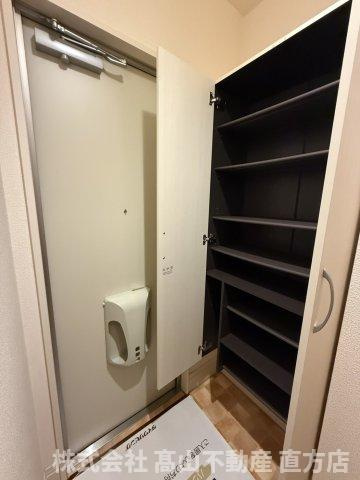 北九州市八幡西区真名子２丁目のアパートの収納