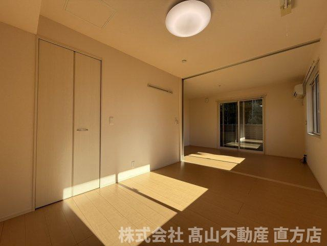 北九州市八幡西区真名子２丁目のアパートの洋室