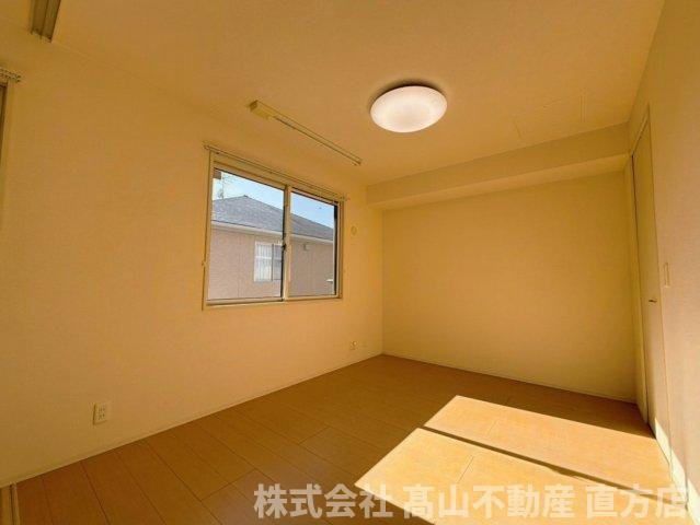 北九州市八幡西区真名子２丁目のアパートの洋室