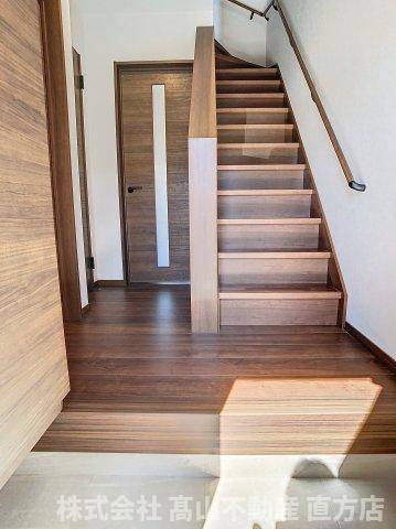 グランスタ馬場山Bコートの玄関