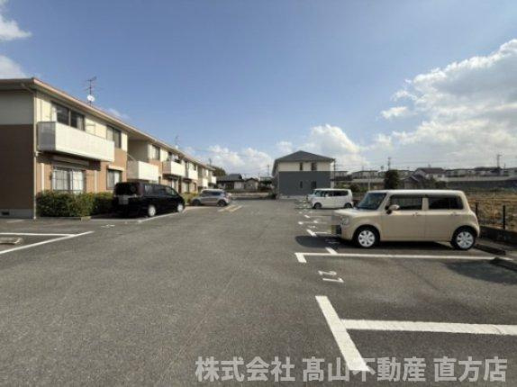 エスポワールT・S D棟の駐車場