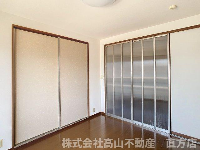 直方市溝堀２丁目のアパートの洋室