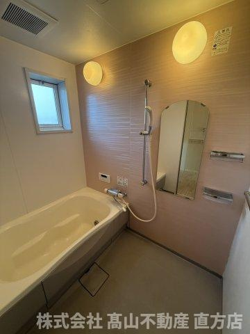 シャーメゾン頓野 B棟の浴室