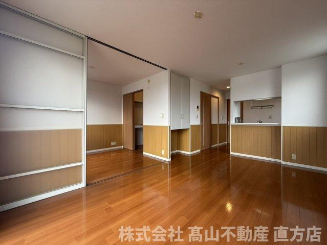 シャーメゾン頓野 B棟の居間・リビング