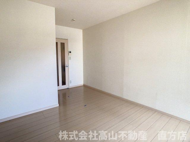 シャイン湯野原の居間・リビング