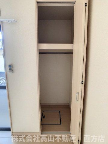 シャイン湯野原の収納