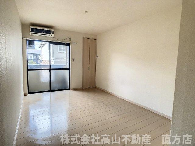 シャイン湯野原の居間・リビング