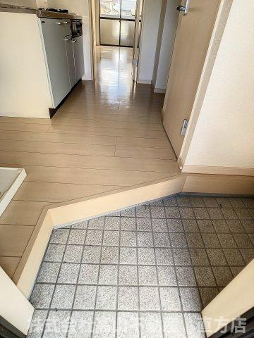 シャイン湯野原の玄関