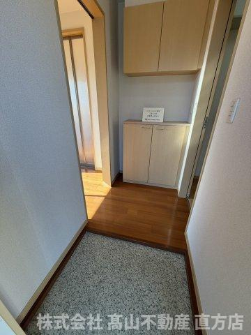 コムハウス壱番館の玄関