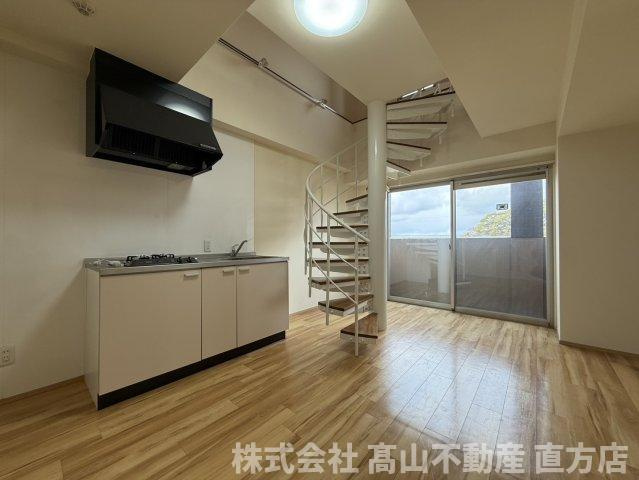 ブルーダイヤモンド中間の居間・リビング