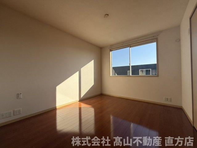 バリュージュB棟の寝室