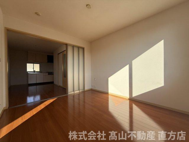 バリュージュB棟の寝室