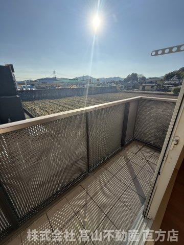 バリュージュB棟のバルコニー