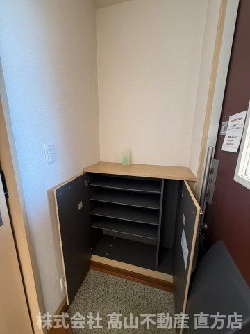 バリュージュB棟の収納