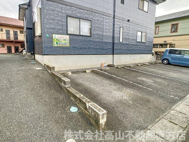 パリエンテ木屋瀬の駐車場