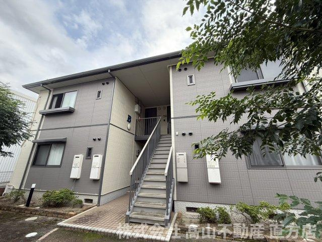 宮若市本城のアパートの外観