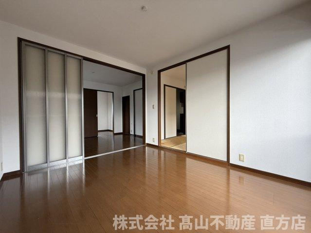 宮若市本城のアパートの洋室