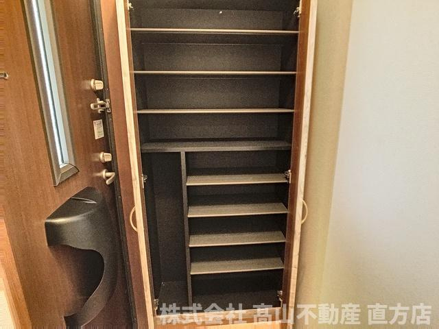 直方市大字植木のアパートの収納