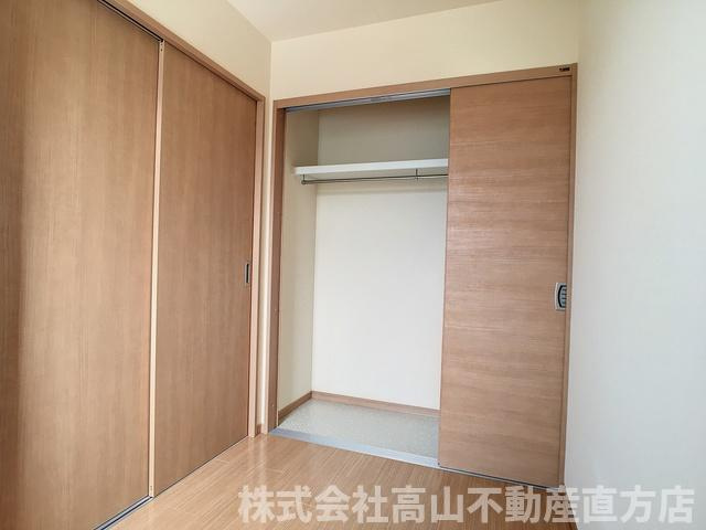 カルナ・コートの居間・リビング