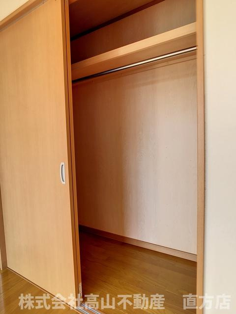 直方市大字頓野のアパートの収納