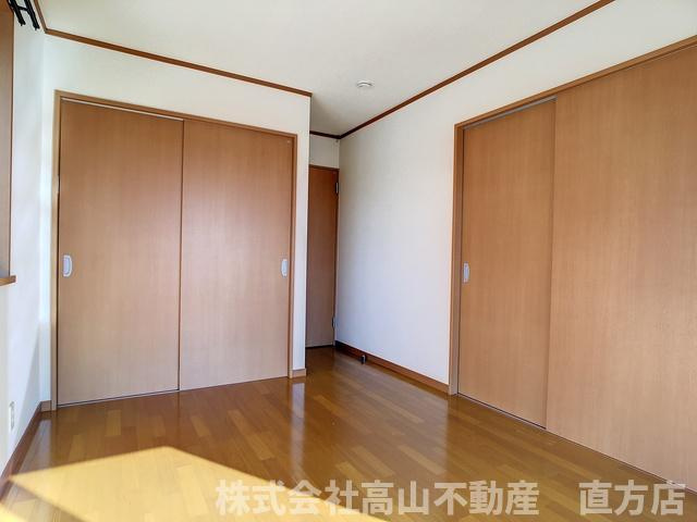 直方市大字頓野のアパートの寝室
