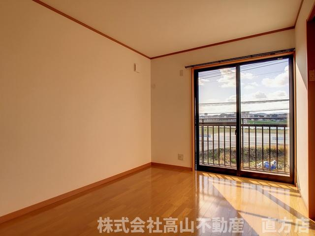 フォーレスト頓野の居間・リビング