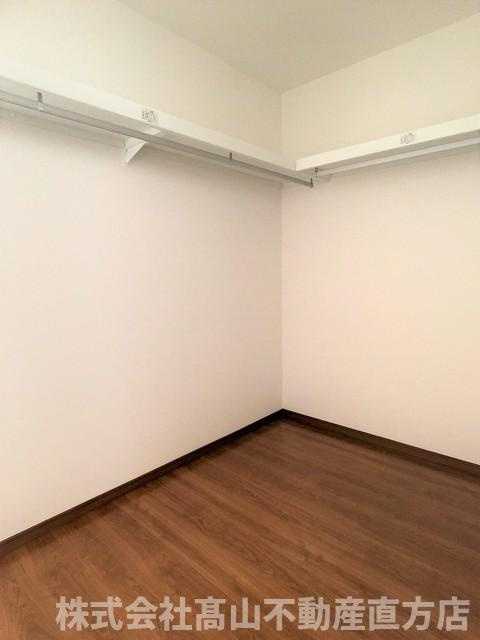 直方市大字感田のアパートの収納