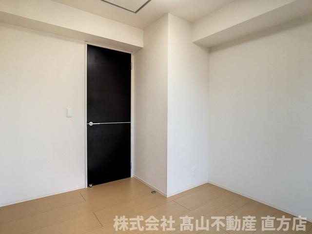 直方市大字植木のアパートの洋室