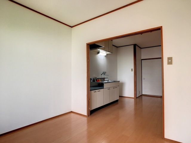 直方市大字植木のアパートの洋室