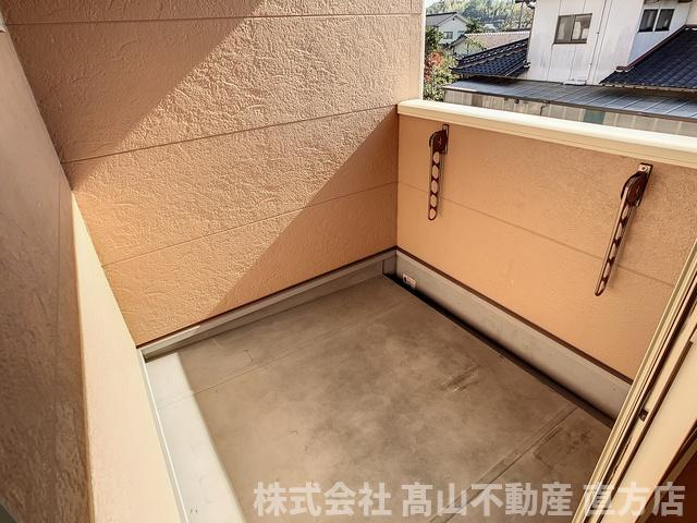 直方市大字中泉のテラスのバルコニー