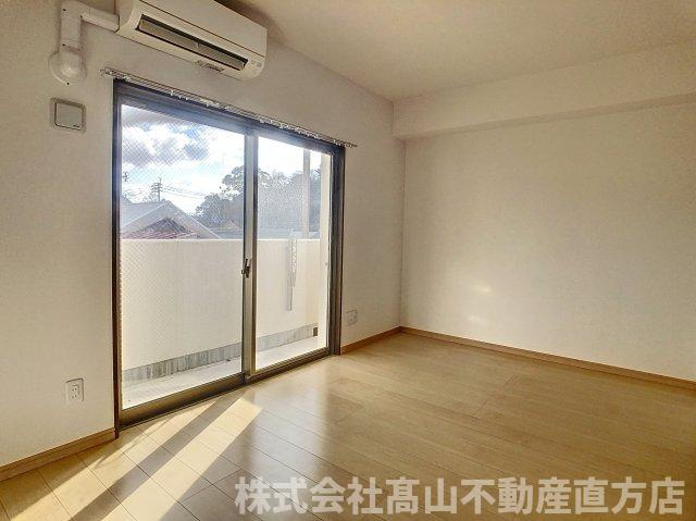 ユーミークランツ殿町の居間・リビング