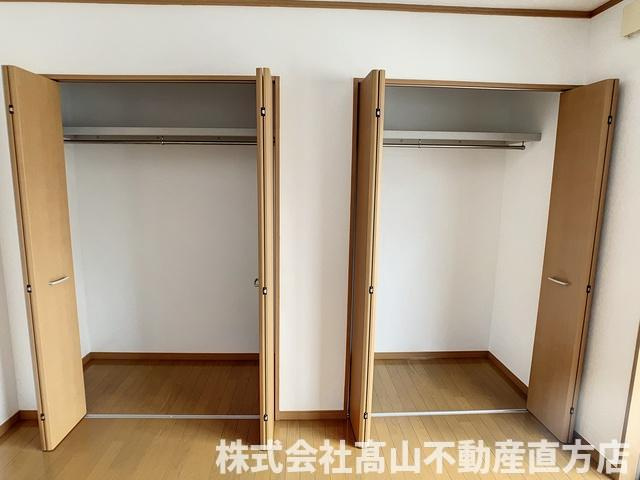 直方市大字感田のアパートの収納