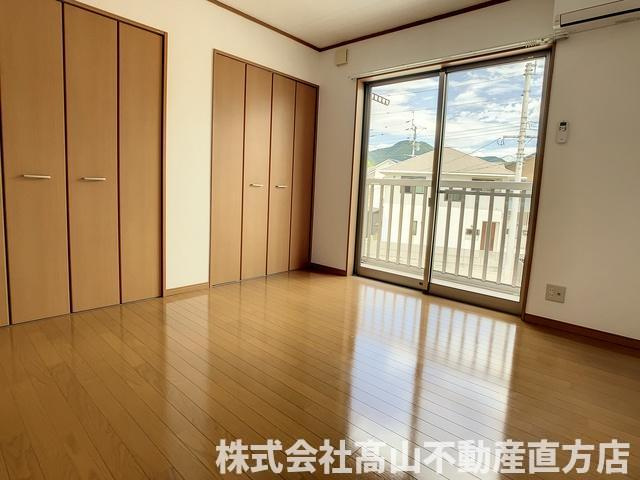 直方市大字感田のアパートの寝室