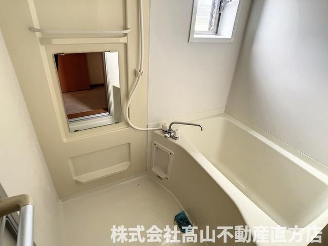 直方市大字感田のアパートの浴室