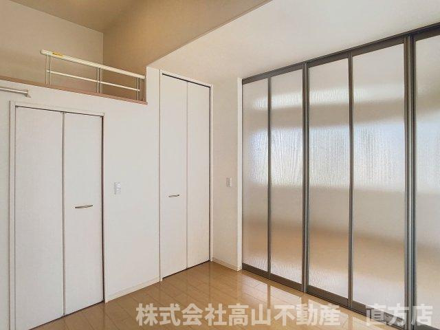 直方市新知町のアパートの寝室