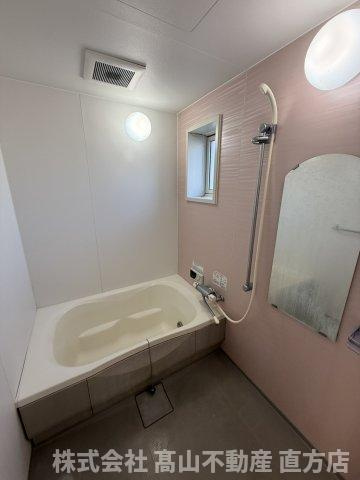 直方市大字感田のアパートの浴室