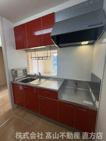 直方市大字感田のアパートのキッチン