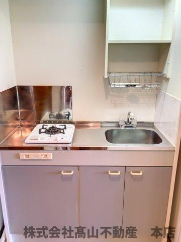 アルベール教育大前のキッチン