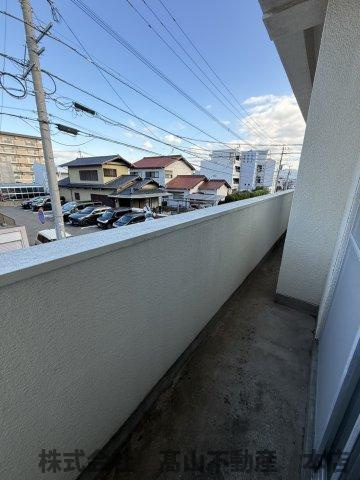 北九州市八幡西区大浦１丁目のアパートのバルコニー