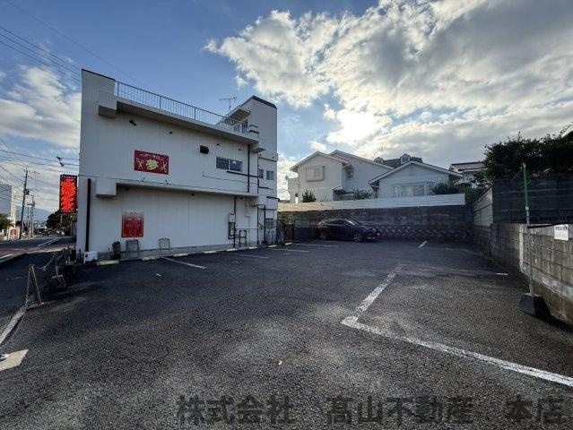 北九州市八幡西区大浦１丁目のアパートの駐車場