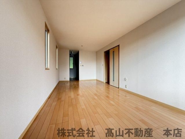 三洋タウン岡垣の居間・リビング