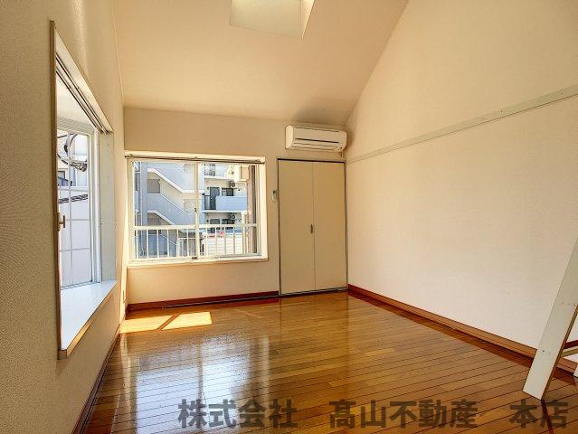 パームビレッジⅡの居間・リビング