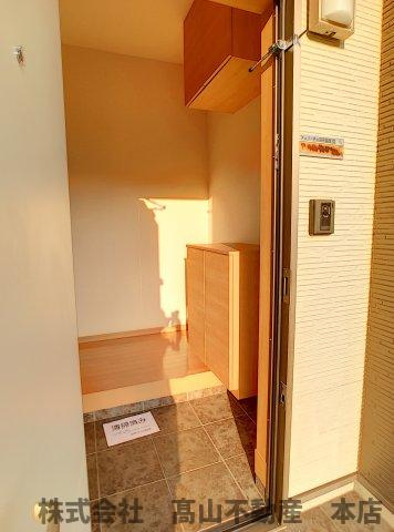 フェリーチェ桜壱番館の玄関