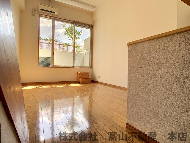 レジェンド桜　参番館の居間・リビング