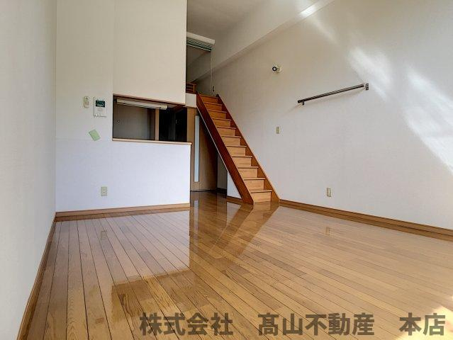 レジェンド桜　参番館の居間・リビング