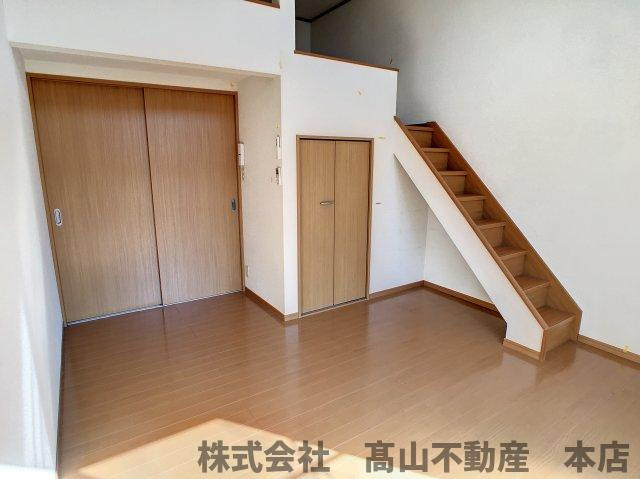 ジェニファー１１の内装