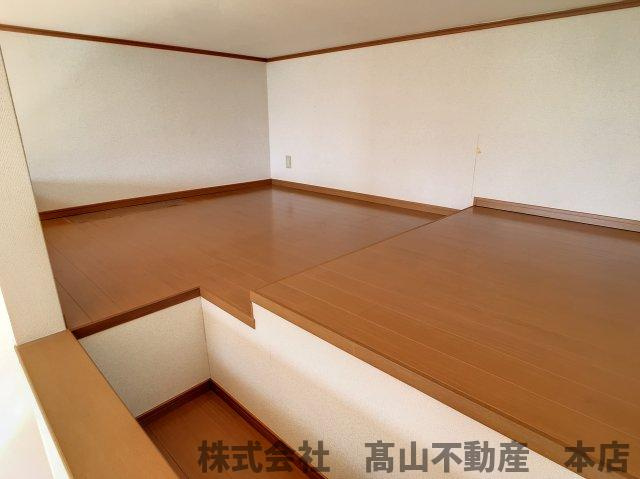 ジェニファー１１の内装