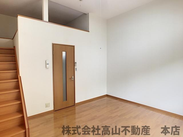 ジェニファーⅢの居間・リビング